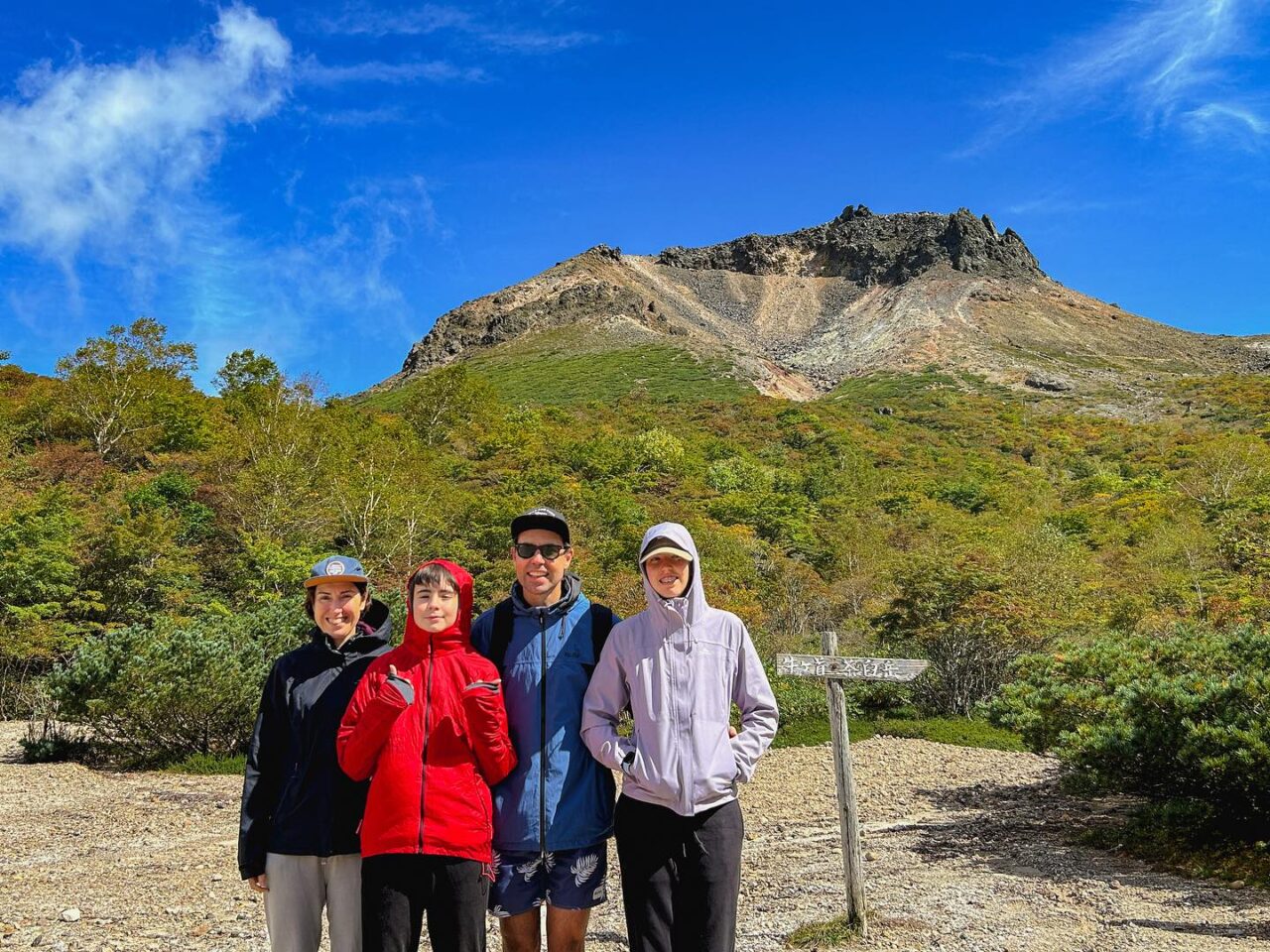 Feel beautiful volcanic landscape at Mt.Nasu  “Nasu Volcano Ride & Hike Tour” Hike day！