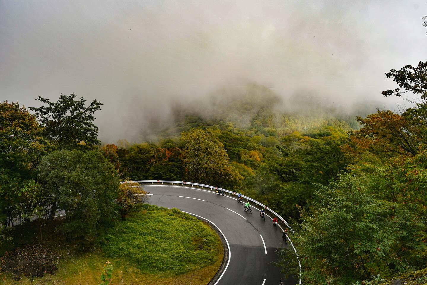 Autumn Foliage Adventure: Biking Through Nikko’s Vibrant Colors